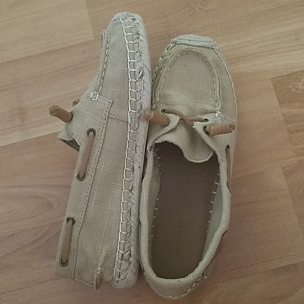 NWOT Maui Island canvas topsiders